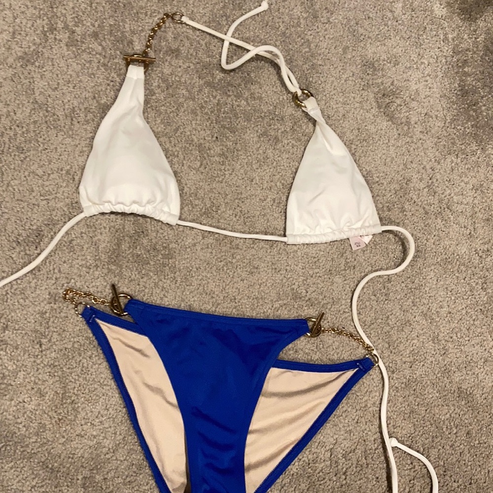 Victoria’s Secret chain detail bikini